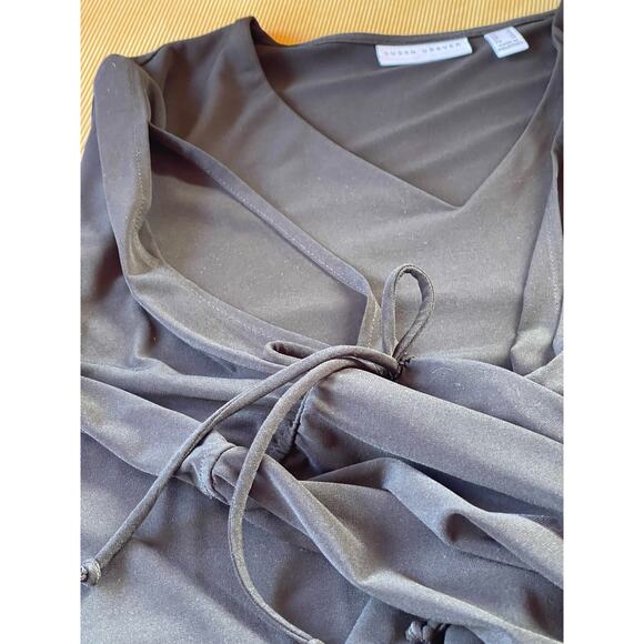 Susan Graver Liquid Knit Split 3/4 Bell Sleeve Top Black Size Small NWOT - Picture 6 of 7